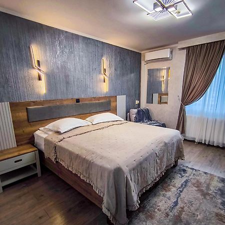 Hotel Dorobanti ヤシ エクステリア 写真