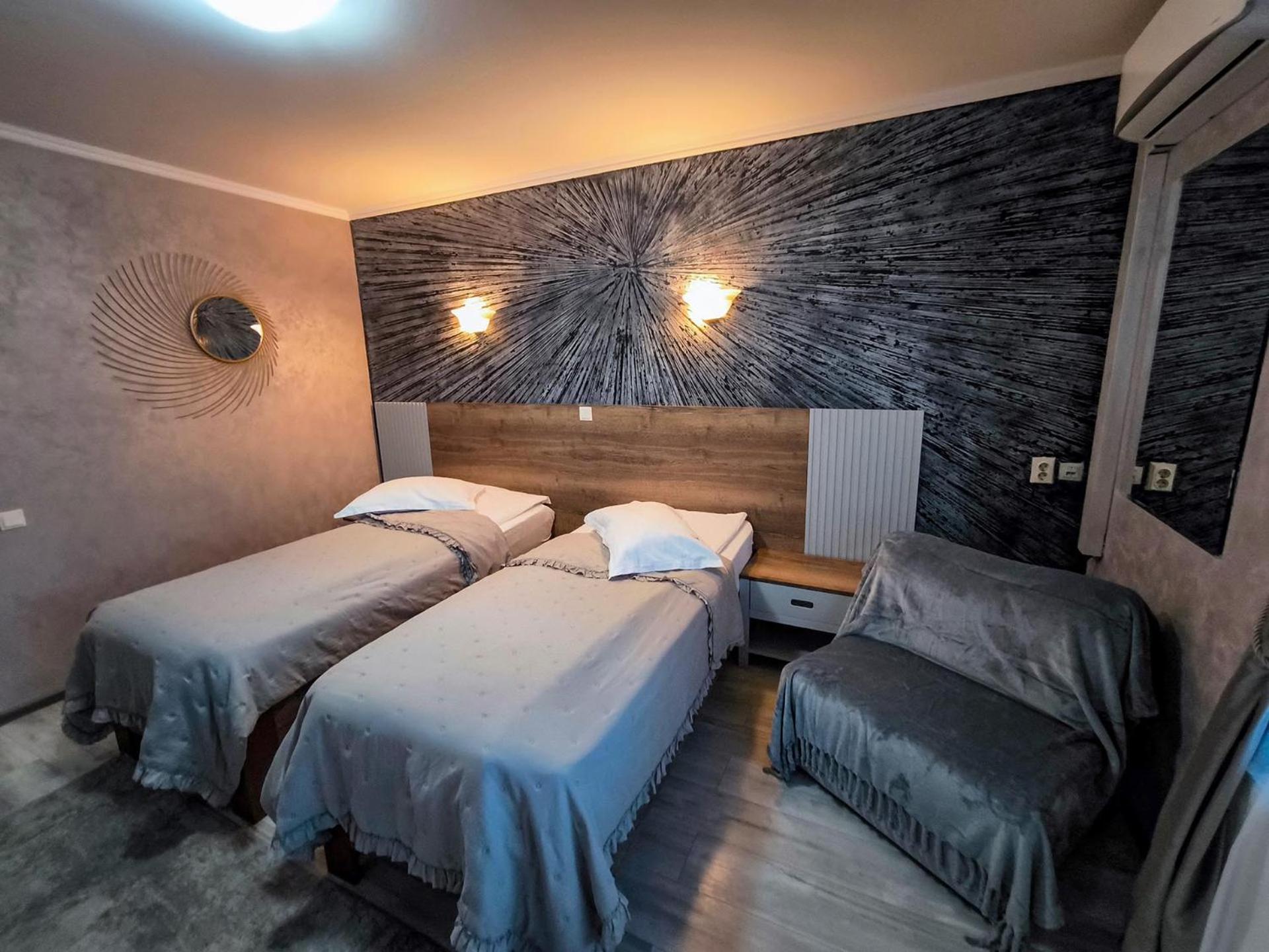 Hotel Dorobanti ヤシ エクステリア 写真