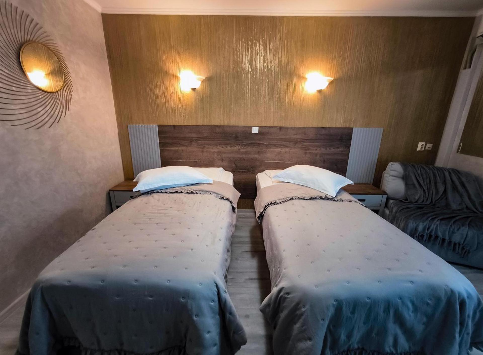 Hotel Dorobanti ヤシ エクステリア 写真
