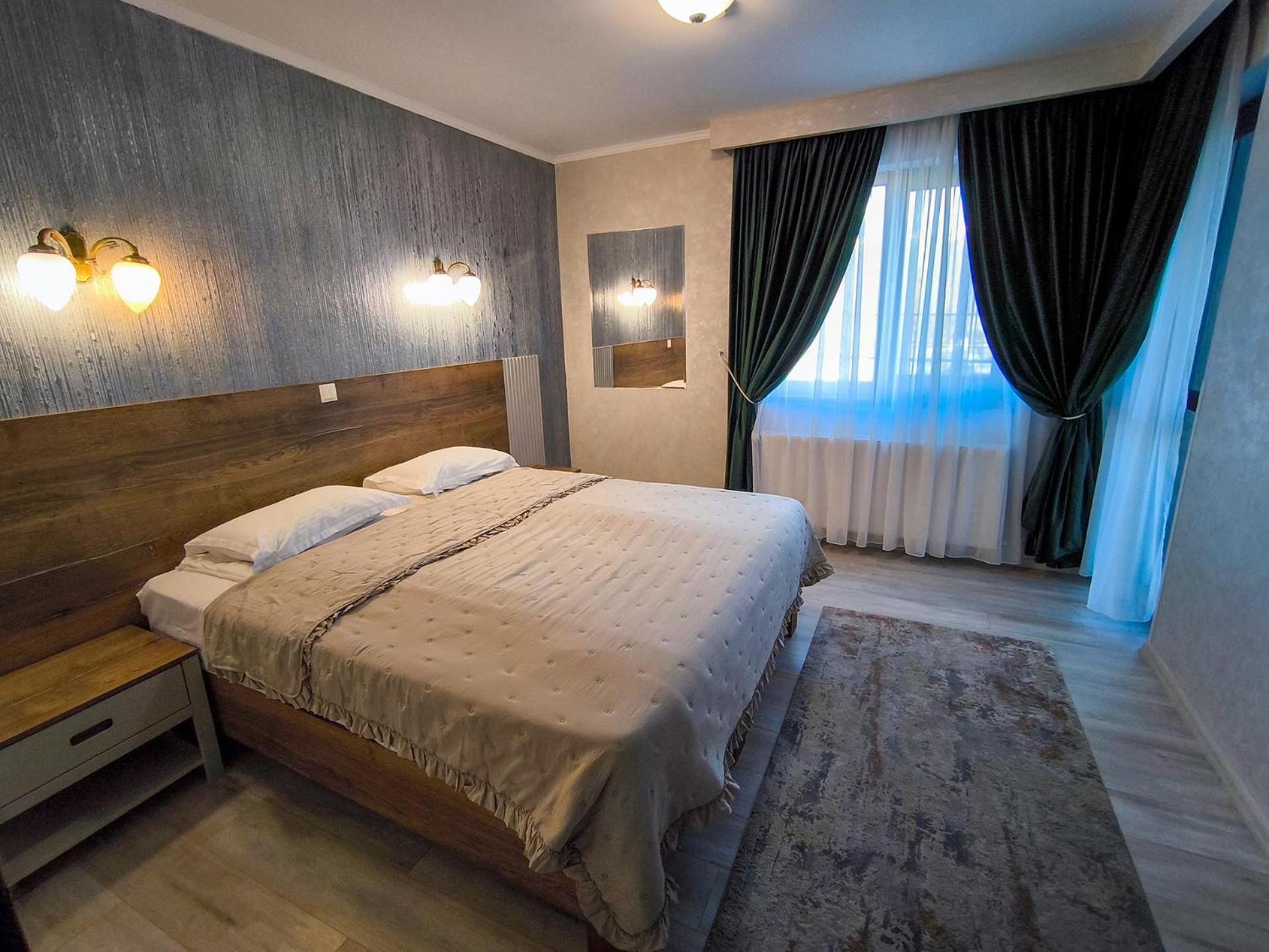 Hotel Dorobanti ヤシ エクステリア 写真