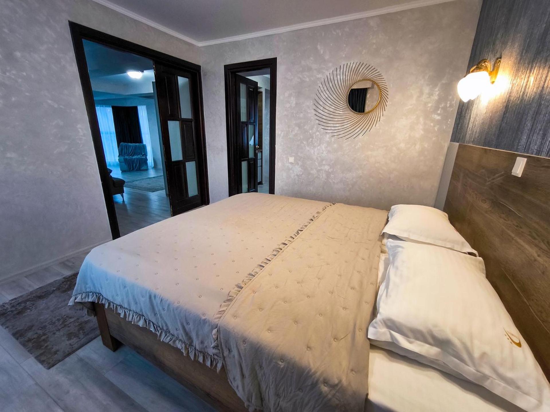 Hotel Dorobanti ヤシ エクステリア 写真