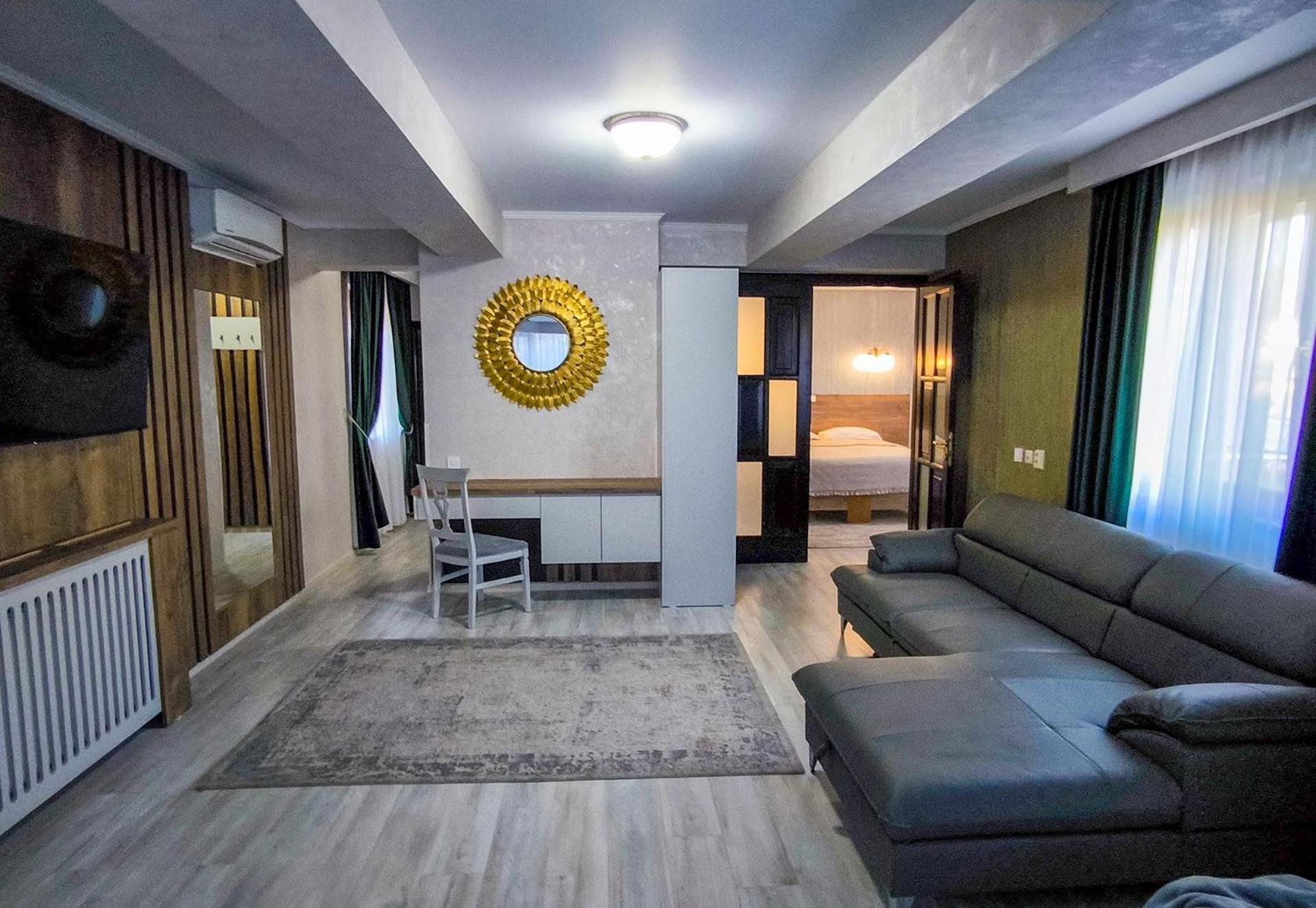 Hotel Dorobanti ヤシ エクステリア 写真